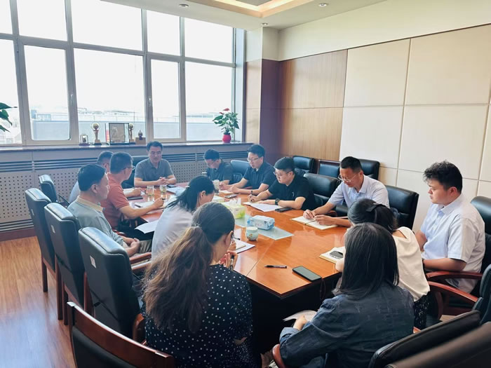 轻工供销公司召开经营活动分析研讨会