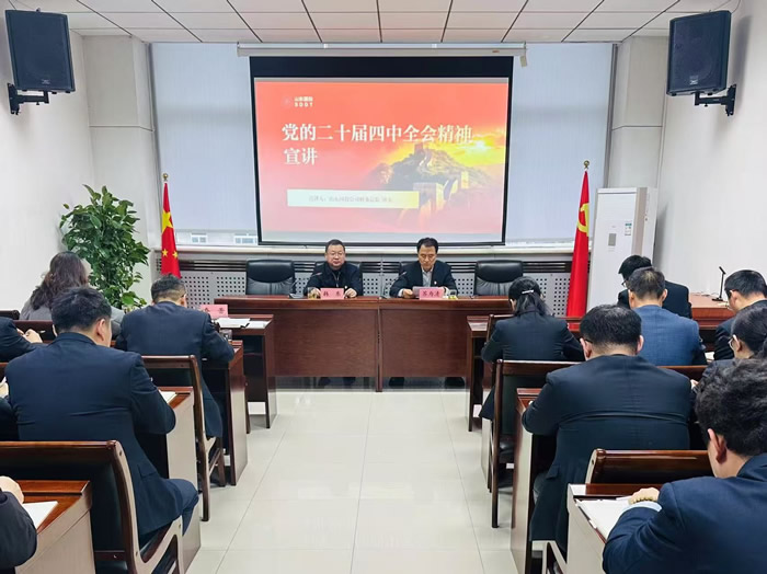 韩东到轻工供销公司宣讲党的